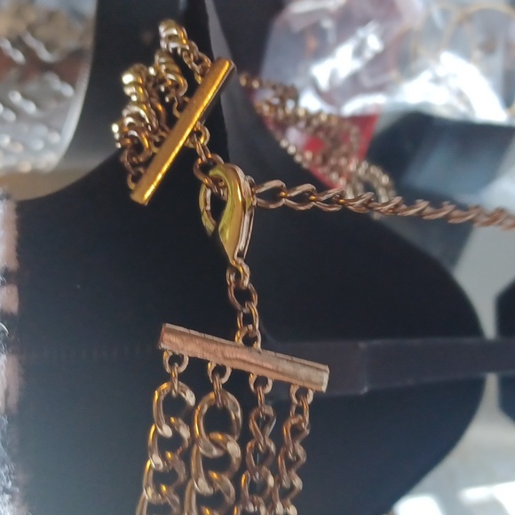 VINTAGE GOLDTONE NECKLACE - Picture 3 of 3